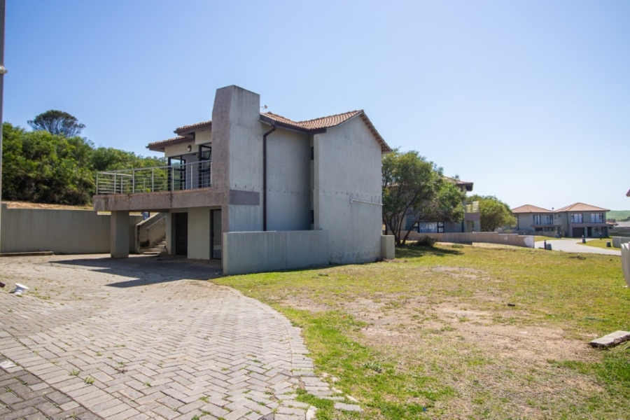 3 Bedroom Property for Sale in Winterstrand Eastern Cape